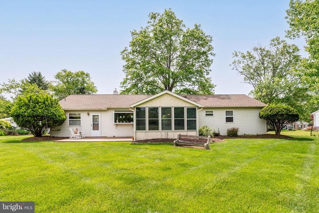 3307 WINDSOR DR, Norristown, PA 19403