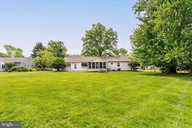 3307 WINDSOR DR, Norristown, PA 19403