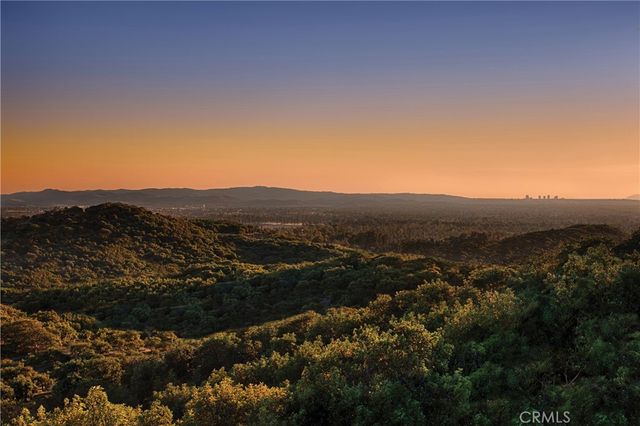 553 PENINSULA, Irvine, CA 92602