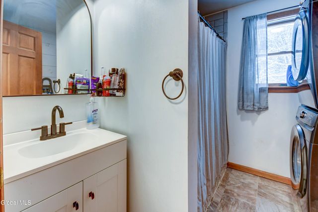 328 County Highway 137, Caroga Lake, NY 12032