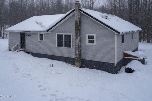 328 County Highway 137, Caroga Lake, NY 12032