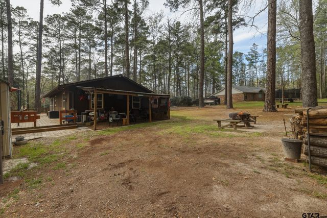 1048 W Holly Trl, Holly Lake Ranch, TX 75765