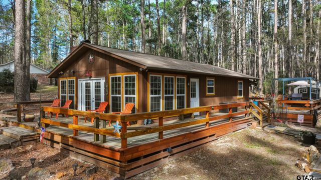 1048 W Holly Trl, Holly Lake Ranch, TX 75765