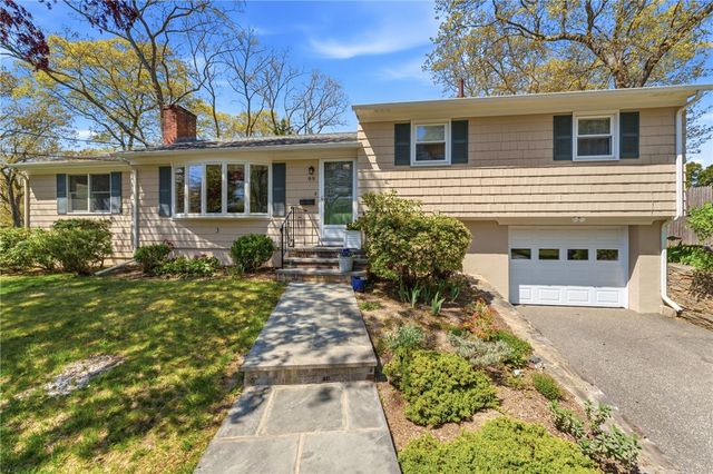 99 Terrace Drive, East Greenwich, RI 02818
