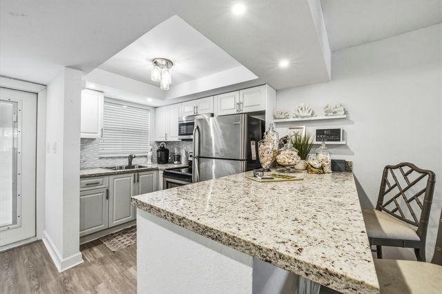 40 Isle Of Venice Drive 9, Fort Lauderdale, FL 33301