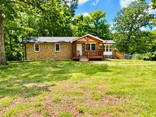 9092 E 40 Rd, Bon Aqua, TN 37025