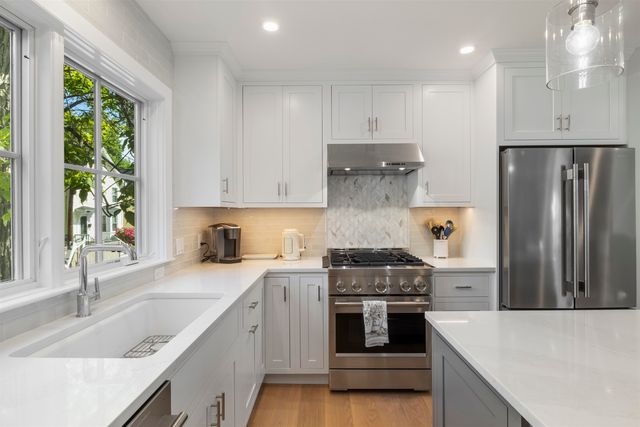 205 Broad Street, Portsmouth, NH 03801