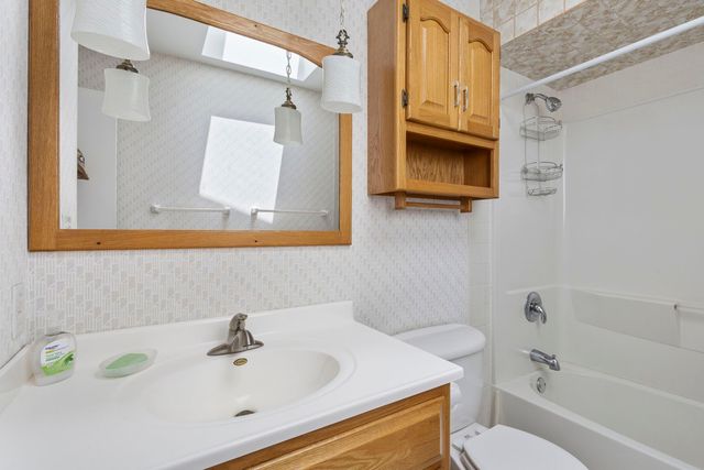 440 Manor Drive, Peotone, IL 60468
