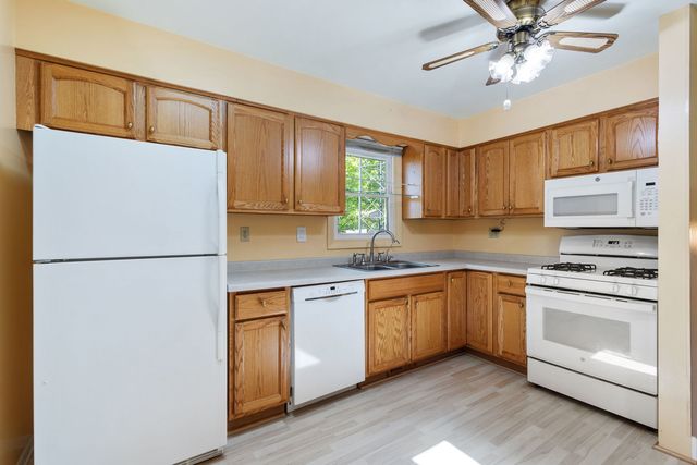440 Manor Drive, Peotone, IL 60468