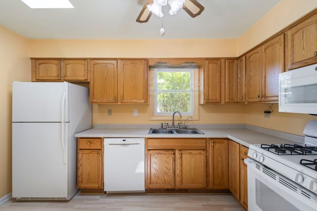 440 Manor Drive, Peotone, IL 60468