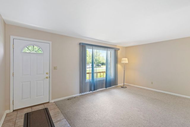 440 Manor Drive, Peotone, IL 60468
