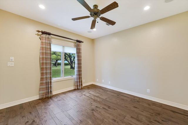 2300 FOUNDERS CIR, Spicewood, TX 78669