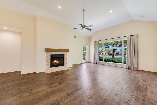 2300 FOUNDERS CIR, Spicewood, TX 78669