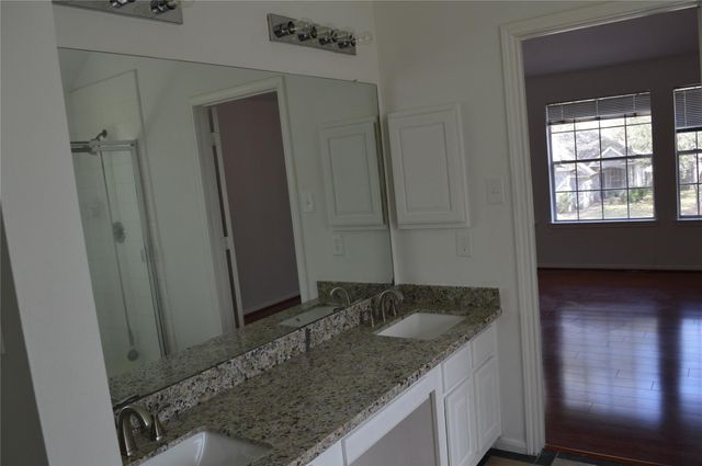 410 Annes Way, Stafford, TX 77477