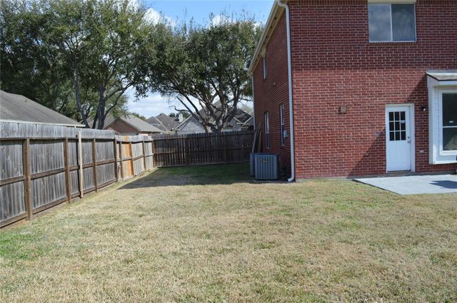 410 Annes Way, Stafford, TX 77477