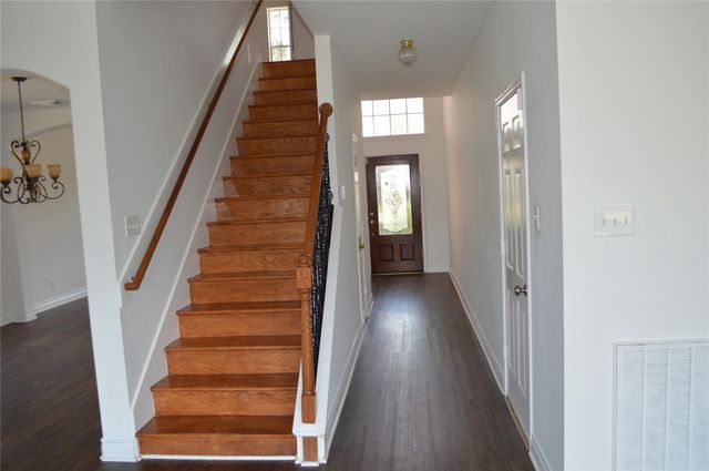 410 Annes Way, Stafford, TX 77477