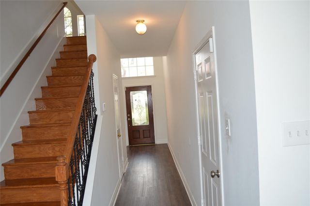 410 Annes Way, Stafford, TX 77477