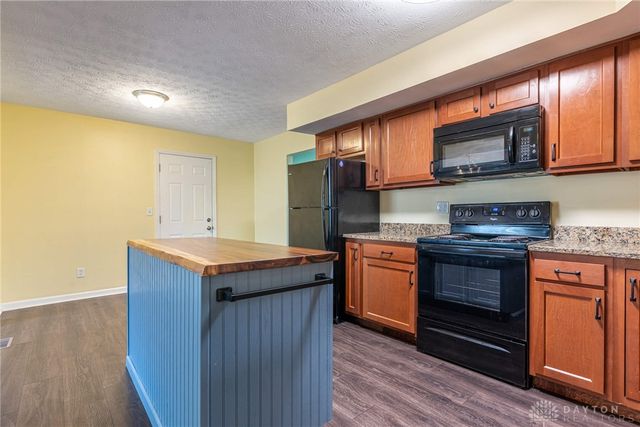 7606 Washington Park Drive, Dayton, OH 45459