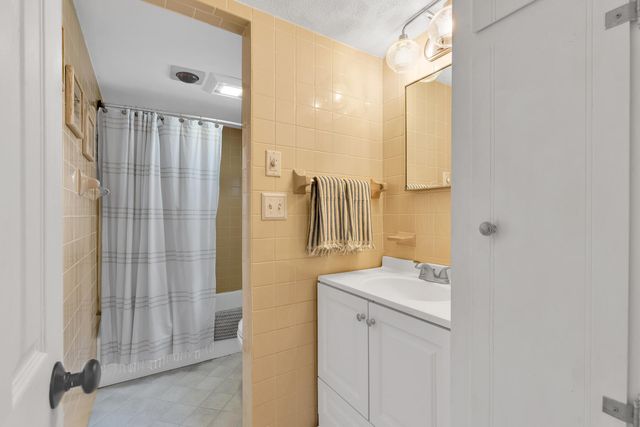 7 Oak Leaf Lane, West Dennis, MA 02670