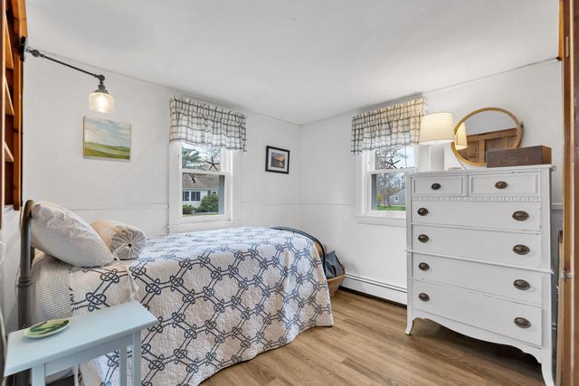 7 Oak Leaf Lane, West Dennis, MA 02670