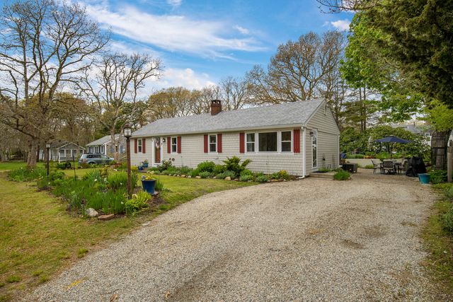 7 Oak Leaf Lane, West Dennis, MA 02670