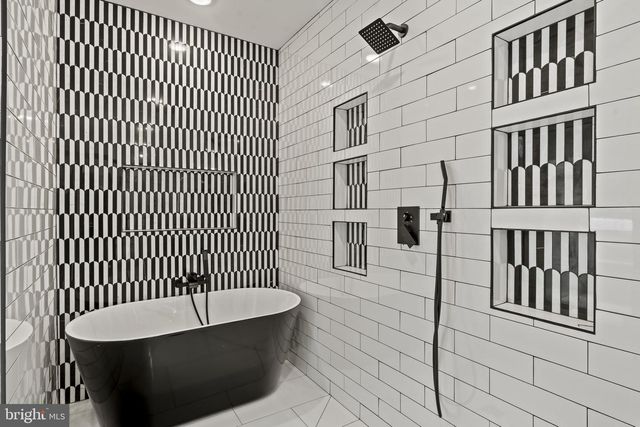 440 E WALNUT LN, Philadelphia, PA 19144