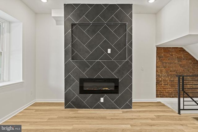 440 E WALNUT LN, Philadelphia, PA 19144