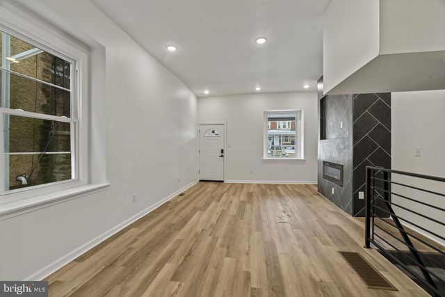 440 E WALNUT LN, Philadelphia, PA 19144