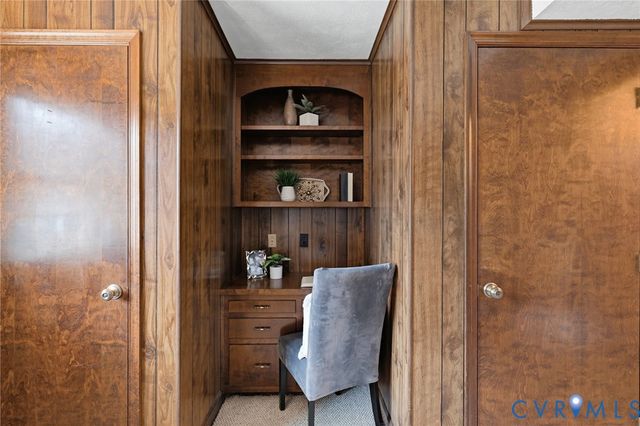 1017 Taylor Ln, Colonial Heights, VA 23834