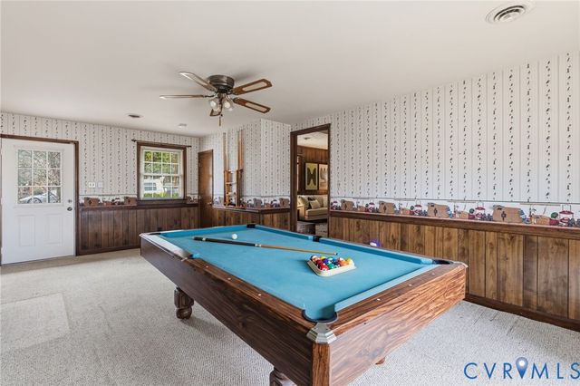 1017 Taylor Ln, Colonial Heights, VA 23834