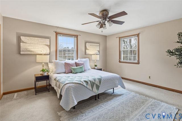 1017 Taylor Ln, Colonial Heights, VA 23834