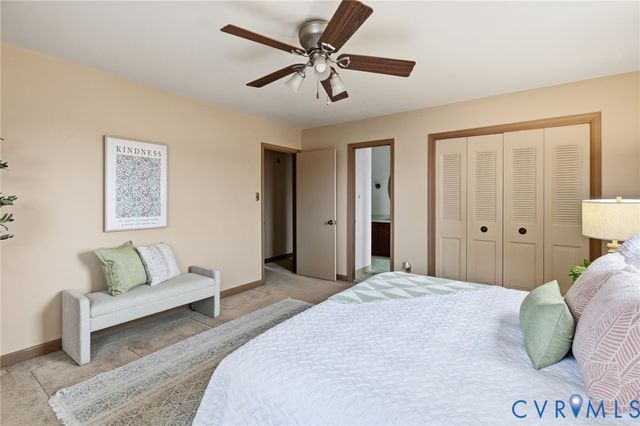 1017 Taylor Ln, Colonial Heights, VA 23834