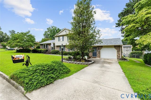 1017 Taylor Ln, Colonial Heights, VA 23834