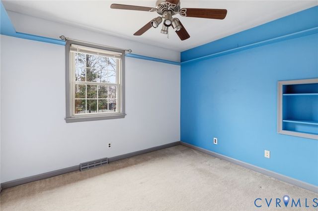 1017 Taylor Ln, Colonial Heights, VA 23834