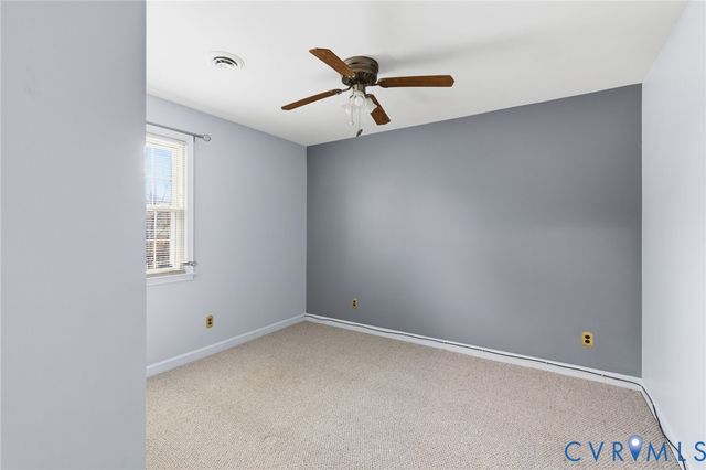 1017 Taylor Ln, Colonial Heights, VA 23834