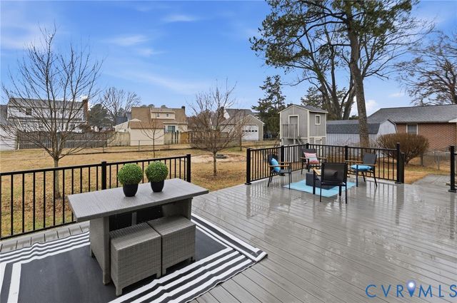 1017 Taylor Ln, Colonial Heights, VA 23834