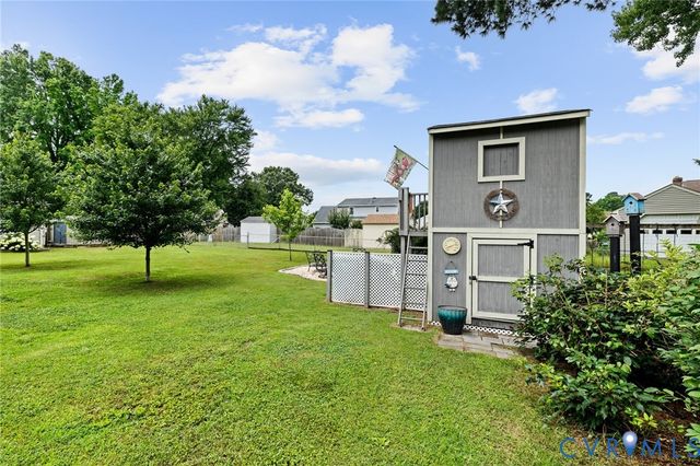 1017 Taylor Ln, Colonial Heights, VA 23834