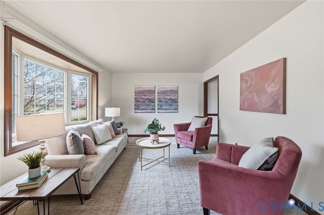 1017 Taylor Ln, Colonial Heights, VA 23834