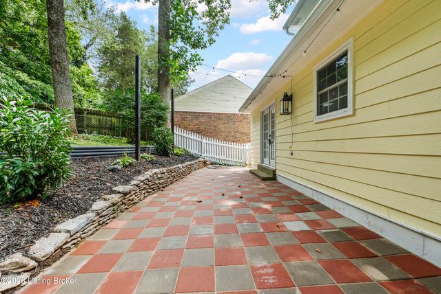 4205 Machupe Dr, Louisville, KY 40241