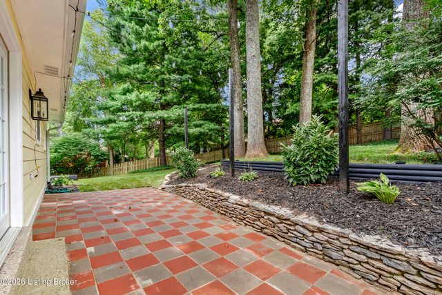 4205 Machupe Dr, Louisville, KY 40241