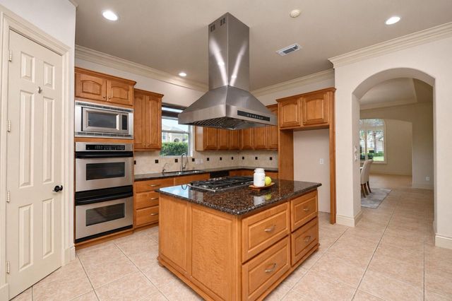 5215 Eagle Pointe Court, Sugar Land, TX 77479