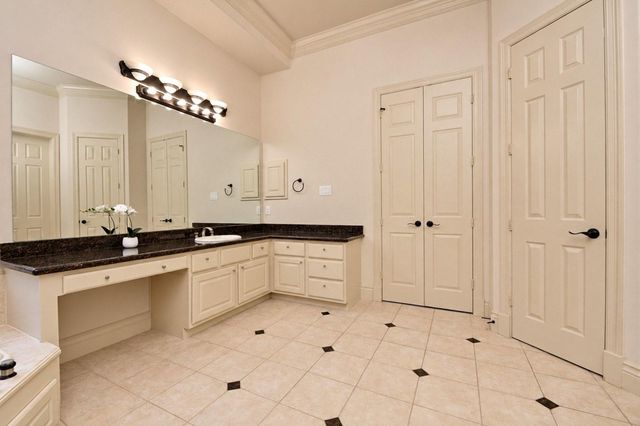 5215 Eagle Pointe Court, Sugar Land, TX 77479
