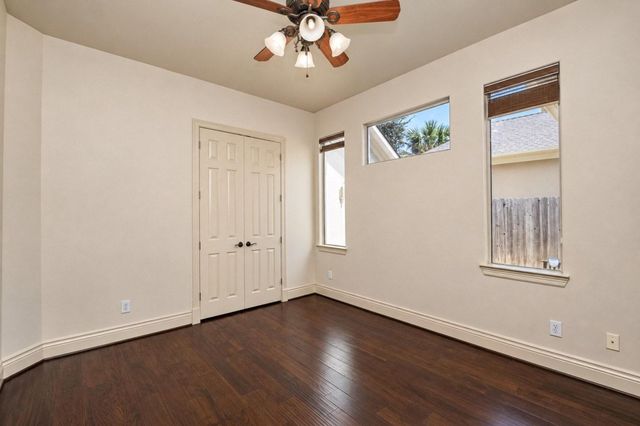 5215 Eagle Pointe Court, Sugar Land, TX 77479