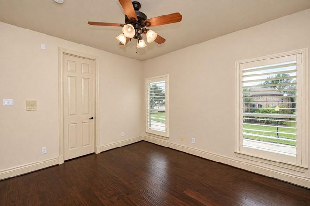 5215 Eagle Pointe Court, Sugar Land, TX 77479