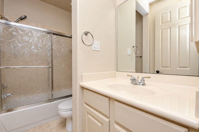 5215 Eagle Pointe Court, Sugar Land, TX 77479