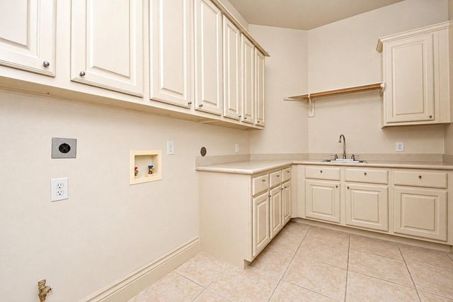 5215 Eagle Pointe Court, Sugar Land, TX 77479