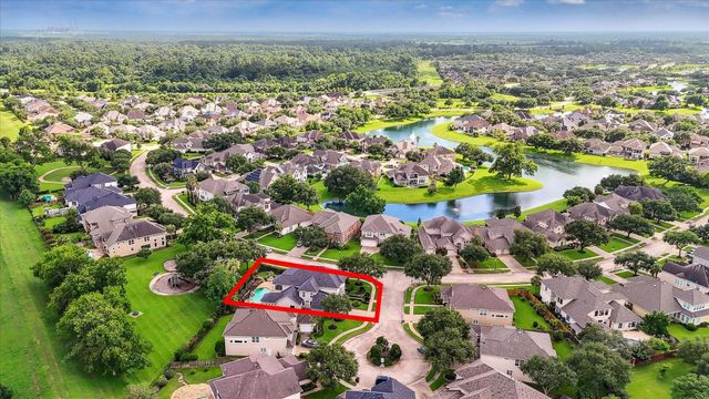 5215 Eagle Pointe Court, Sugar Land, TX 77479