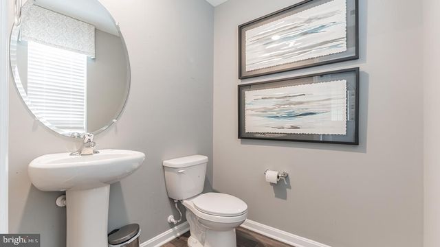 14 HALF HITCH RD, Barnegat, NJ 08005