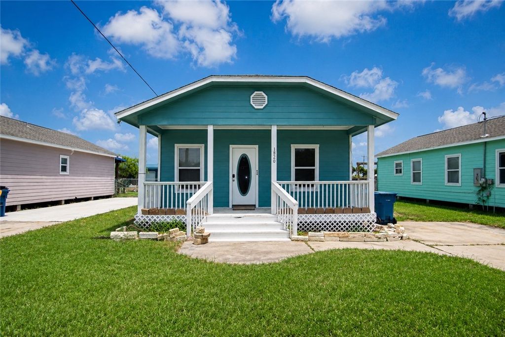 1820 Highway 35 S, Rockport, TX 78382 — exterior