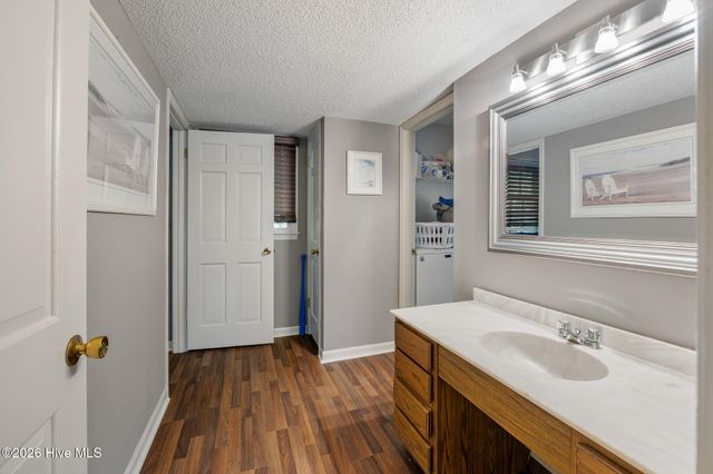 103 Round Oak Court, West End, NC 27376